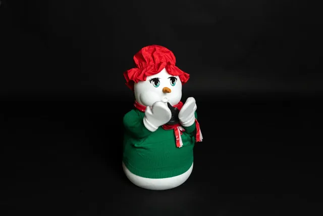 The Amazing Snow Woman Evaporative Snow Machine