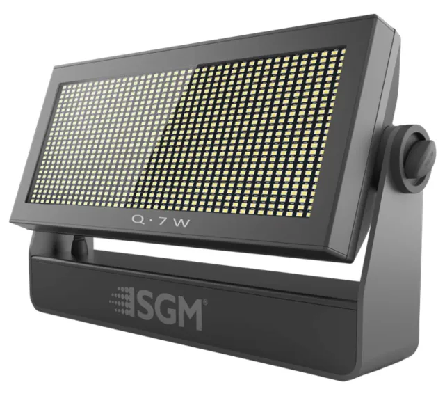 Q-7 RGBW LED Blinder